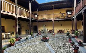 Hotel Castillo Valdés Salas